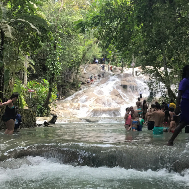ジャマイカ・ファルマスの滝
