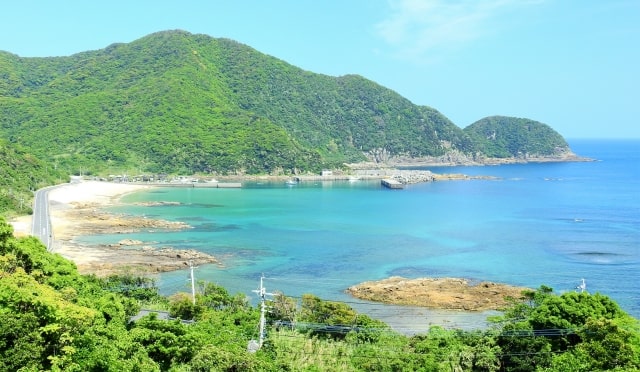 九州の海と山の景色